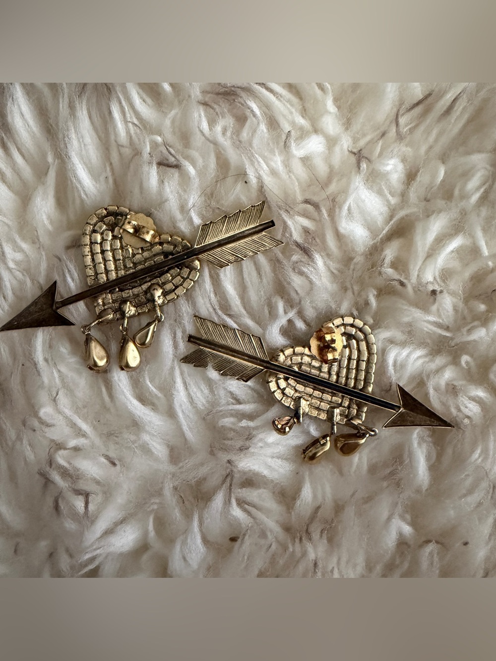 Dylanlex Heart Earrings- Gilded Dion - Picture 5 of 8